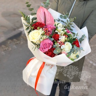 Букет «Яркий гранат»