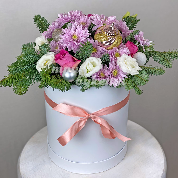 Цветочная новогодняя композиция