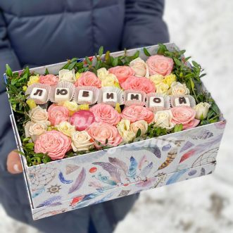 Розовые и кремовые розы для любимой