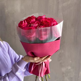 Букет из 9 розовых роз Эквадор Букет из 9 розовых роз Эквадор